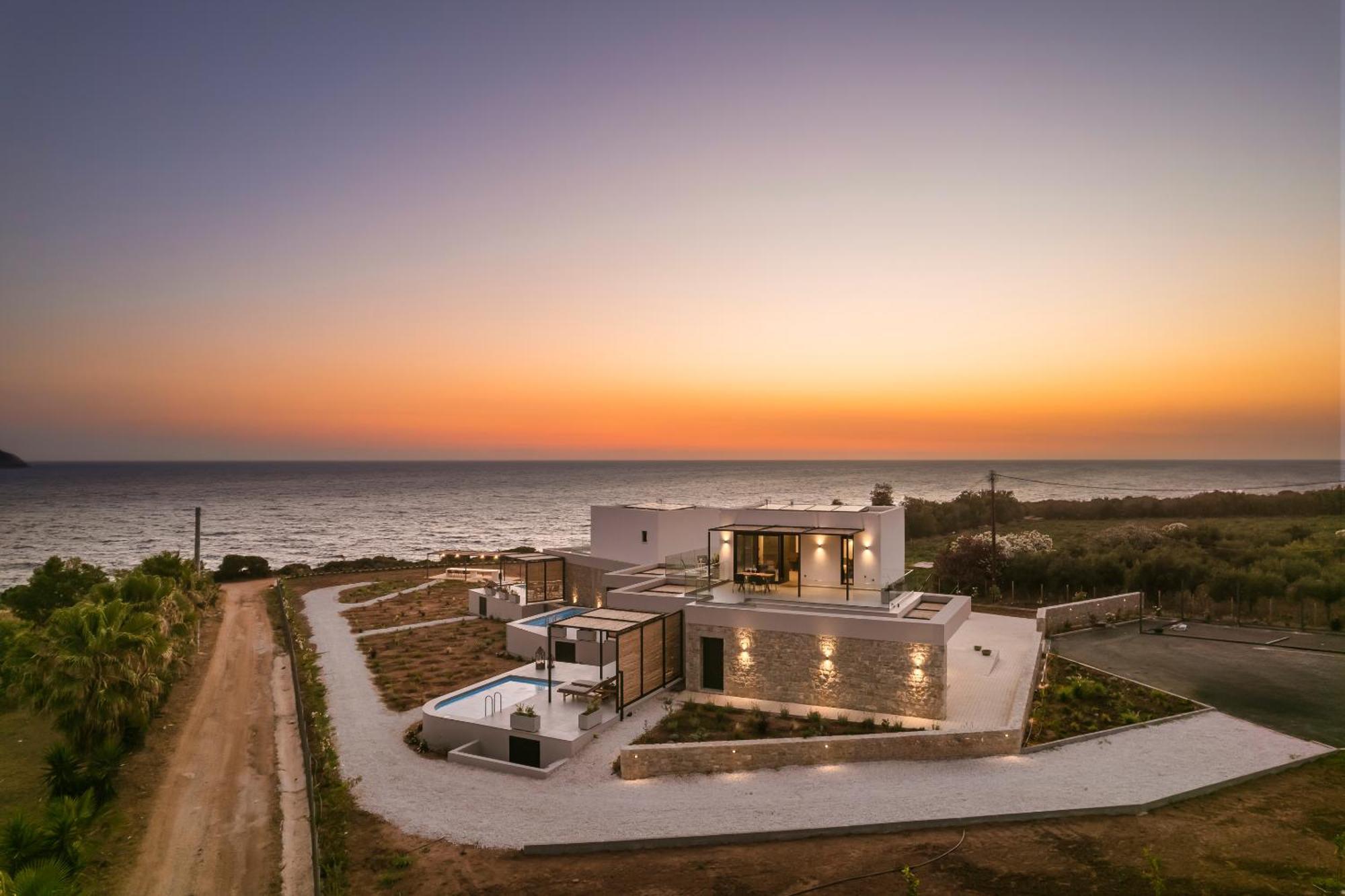 Mast Luxury Residences Apartment Gargalianoi